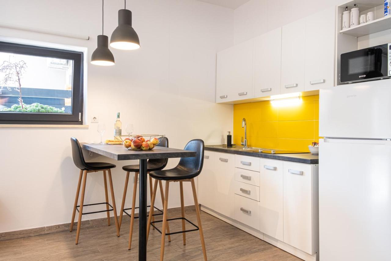 Studio Apartment Les - 4 Min Walk From Amphiteatre Pula Exterior foto